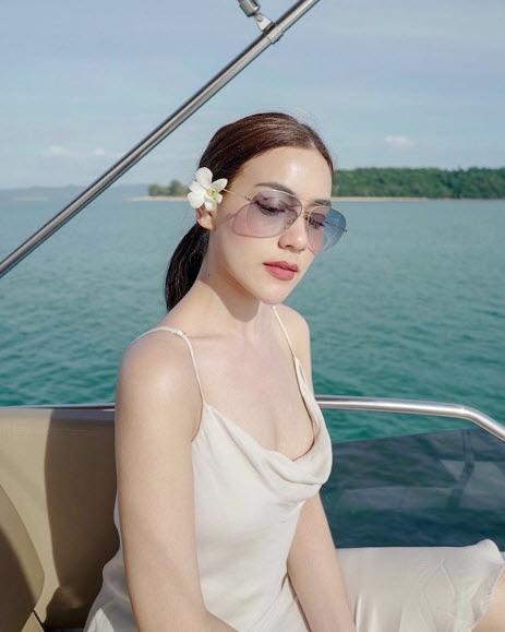 Cô gái 24 tuổi xinh đẹp yêu cầu tìm bạn trai: Lương 30 triệu, thấp hơn đừng làm phiền!-2