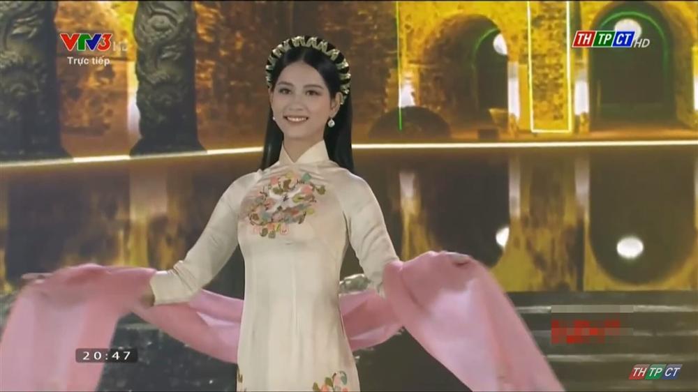 Top 35 trình diễn áo dài-2