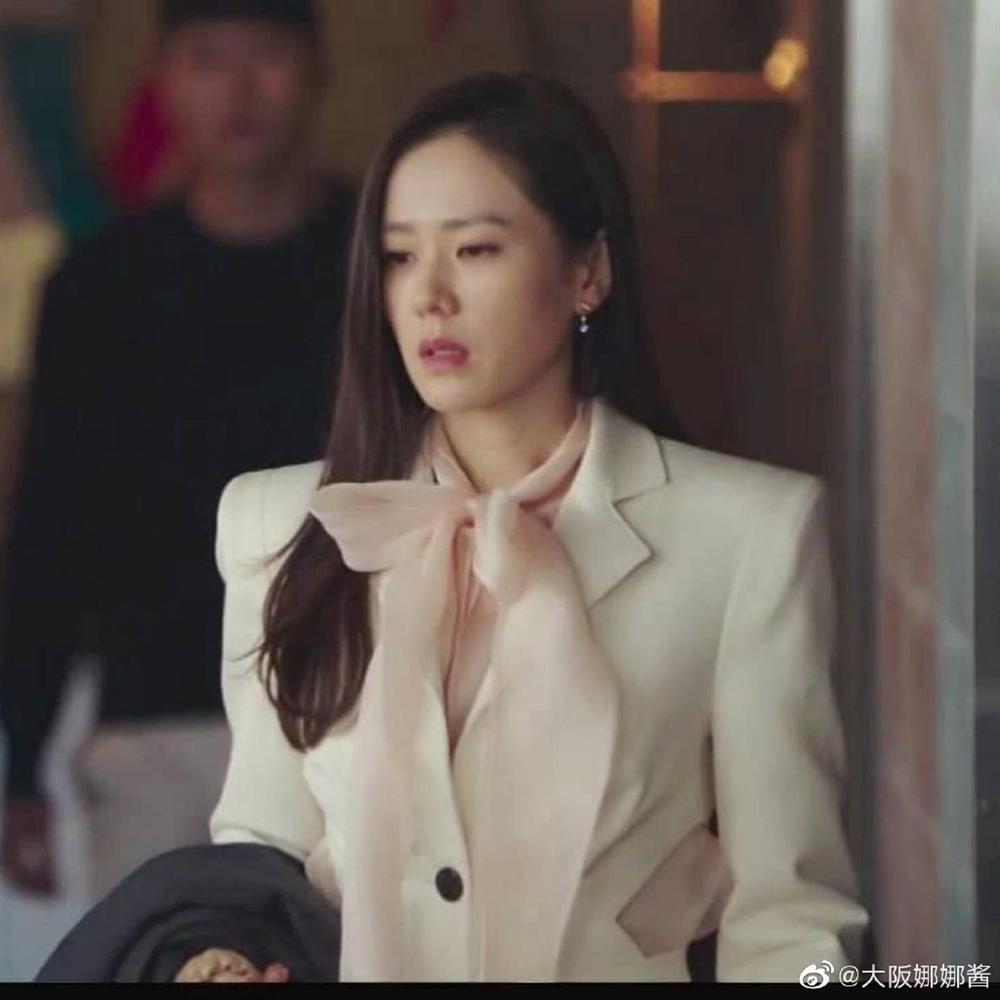 3 chiêu diện blazer giúp nâng cấp vẻ sành điệu được lăng xê ác liệt nhất trong phim Hàn-4