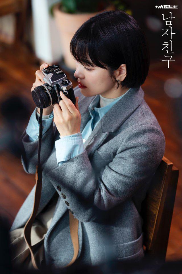 3 chiêu diện blazer giúp nâng cấp vẻ sành điệu được lăng xê ác liệt nhất trong phim Hàn-6