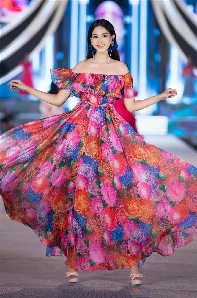 Nhan sắc đời thường của Tân Hoa Hậu Việt Nam 2020 Đỗ Thị Hà-10