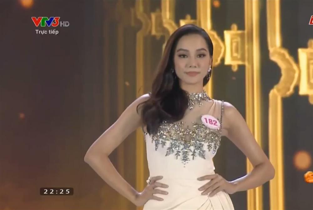 Top 15 thi dạ hội-9