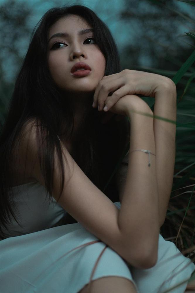 So kè mặt mộc và phong cách đời thường của Top 3 Hoa hậu Việt Nam 2020-16