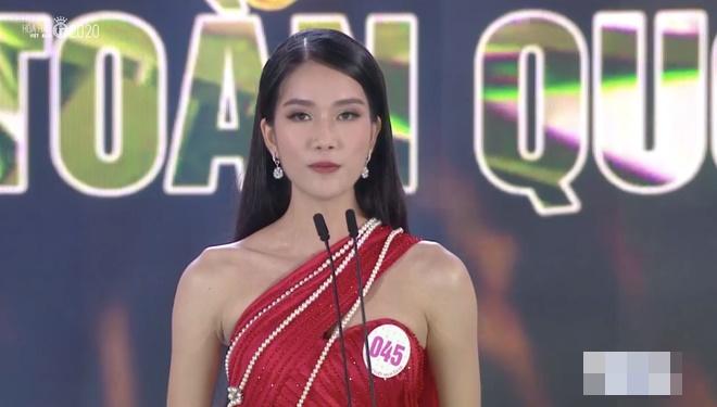 So kè mặt mộc và phong cách đời thường của Top 3 Hoa hậu Việt Nam 2020-8