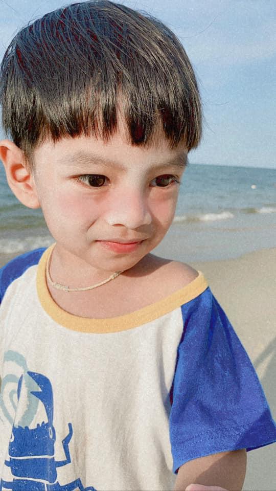 Cậu bé Thái Lan được khen đẹp từ lúc chào đời giờ ra sao?-6