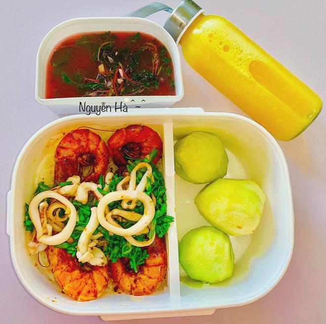 Cô giáo mầm non chăm mang cơm đi làm dù trường có canteen, tiết lộ mỗi hộp đều vô giá vì lý do đặc biệt-1