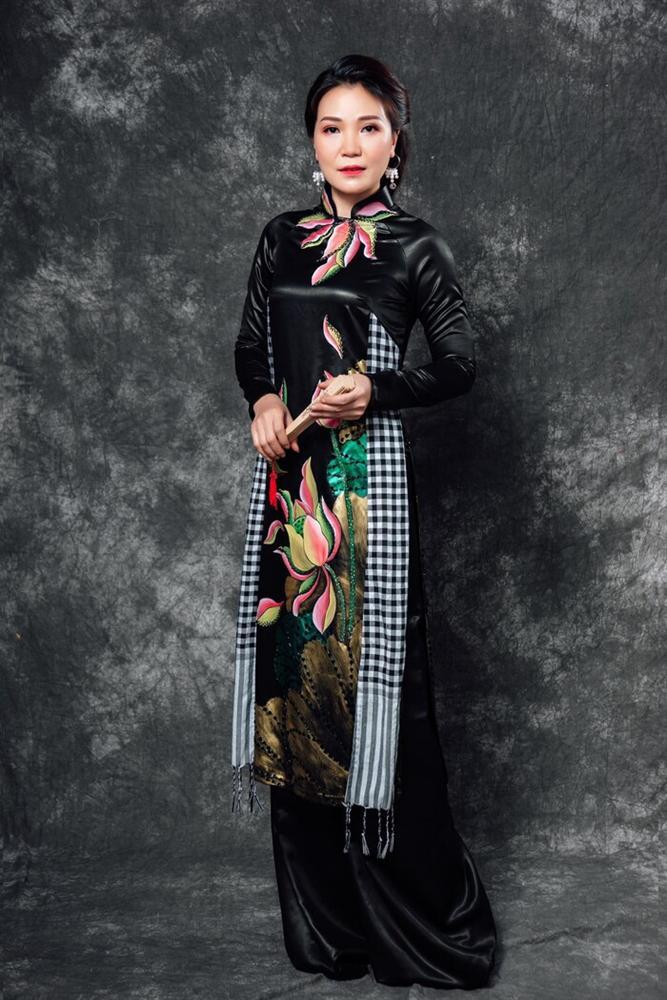 Áo dài trong chung kết Hoa hậu Việt Nam 2020 bị tố đạo nhái ý tưởng-7