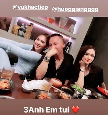 Ngọc Trinh vô tư ngồi xổm lên đùi Vũ Khắc Tiệp tại nhà hàng-1