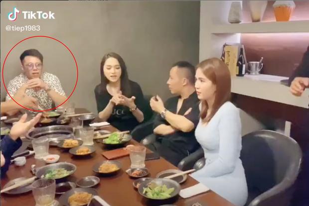 Matt Liu liên tục kề bên Hương Giang mọi lúc, lần này là đi ăn chung với hội Ngọc Trinh - Vũ Khắc Tiệp-1