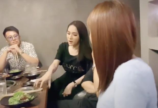 Matt Liu liên tục kề bên Hương Giang mọi lúc, lần này là đi ăn chung với hội Ngọc Trinh - Vũ Khắc Tiệp-3