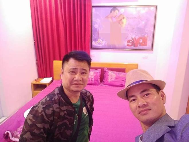 Bức ảnh nhạy cảm khiến Xuân Bắc và Tự Long phải nằm quay lưng vào nhau nói chuyện-1