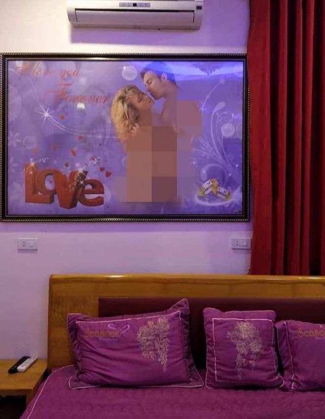 Bức ảnh nhạy cảm khiến Xuân Bắc và Tự Long phải nằm quay lưng vào nhau nói chuyện-2