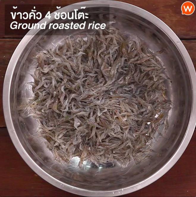 Cận cảnh món ăn sống còn nhảy tanh tách, nhìn vào ai cũng muốn bỏ chạy ở Thái Lan-2