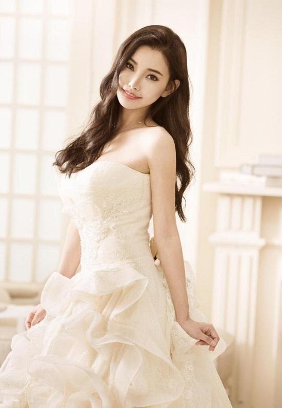 Mỹ nhân ngực đẹp Đồng Phi hiện giờ ra sao sau khi dừng hợp tác với ông trùm phim 18+-1