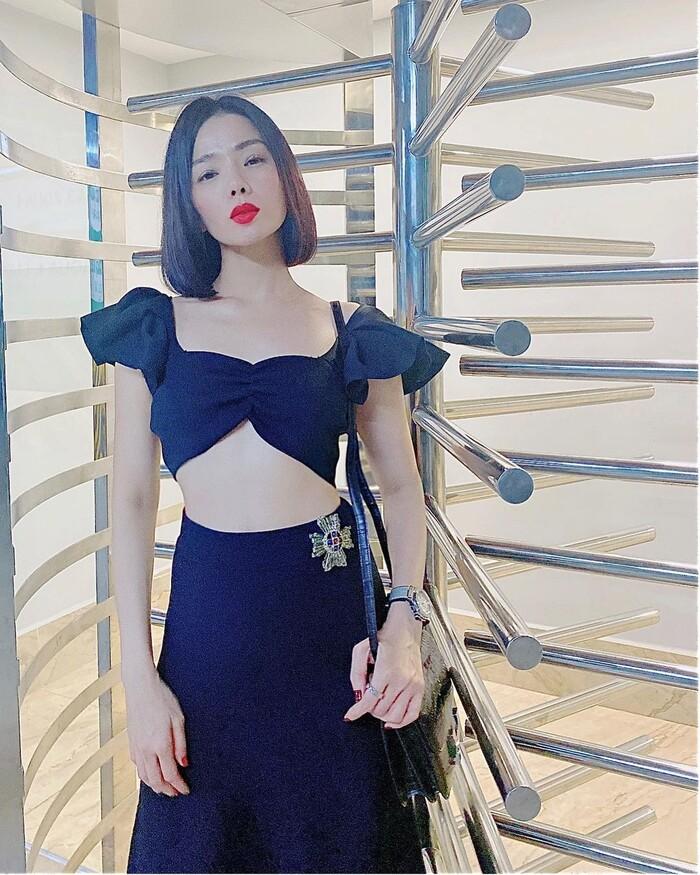 Sau ly hôn, Lệ Quyên ăn mặc ngày càng táo bạo, đến mức bị fan nhắc nhở-10