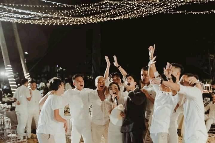 Tiết lộ giá phong bì dàn cầu thủ mừng cưới Công Phượng - Viên Minh-2