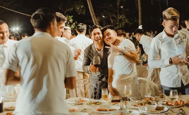 Dàn cầu thủ đồng loạt xả hình đám cưới Công Phượng, lầy nhất là lời nhắn của Quế Ngọc Hải-6