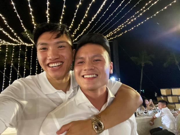 Dàn cầu thủ đồng loạt xả hình đám cưới Công Phượng, lầy nhất là lời nhắn của Quế Ngọc Hải-9