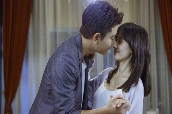 Đi gửi thiệp mời, chú rể hoảng hốt khi nghe bạn thân hỏi thẳng: Vợ cậu trông quen quá-3