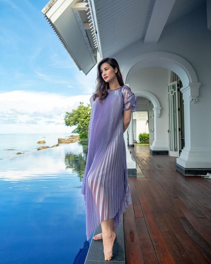 Nhan sắc mẹ bỉm Đông Nhi 1 tháng sau sinh gây bất ngờ-7