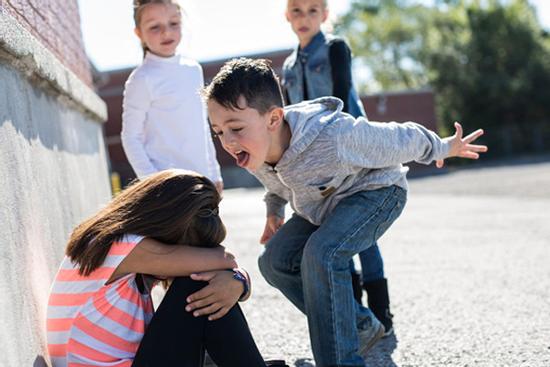 Các chòm sao dễ trở thành nạn nhân của 'bắt nạt học đường' và cách 'phản kháng khôn khéo'