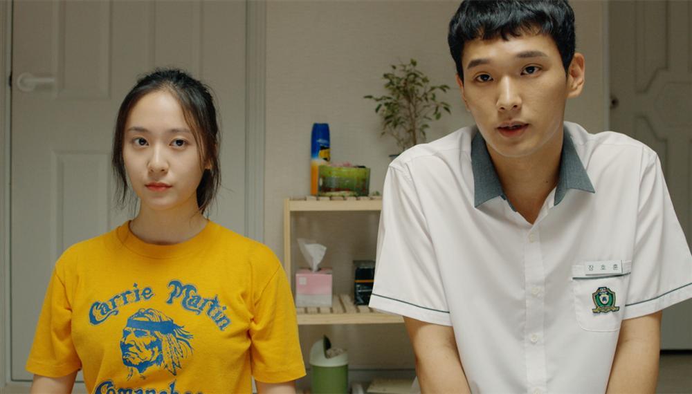 Krystal, Lan Ngọc và những mẹ bầu khuấy đảo màn ảnh rộng-10