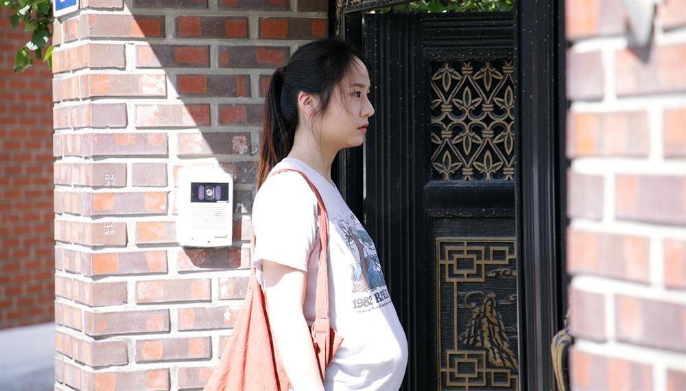 Krystal, Lan Ngọc và những mẹ bầu khuấy đảo màn ảnh rộng-9