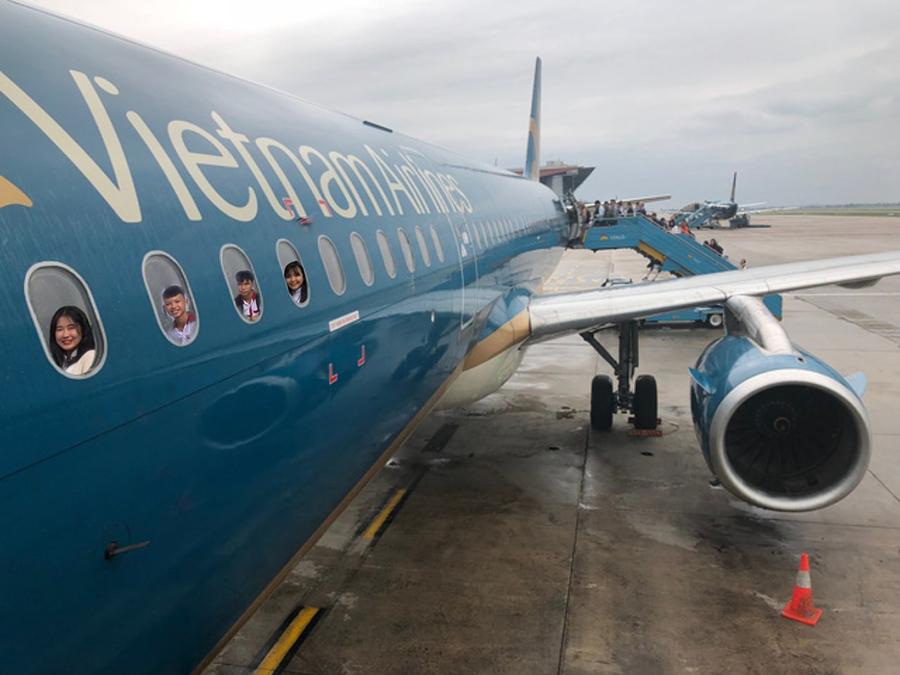 Khi lớp người ta đi du lịch: Du hí trong nước đã là gì, phải lên tận sao Hỏa mới oách!-1