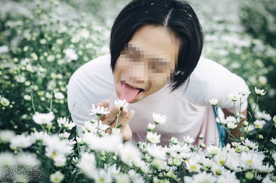 Chùm ảnh đu trend thả dáng bên cúc họa mi, hài hước không thiếu mà thảm họa cũng có thừa-9