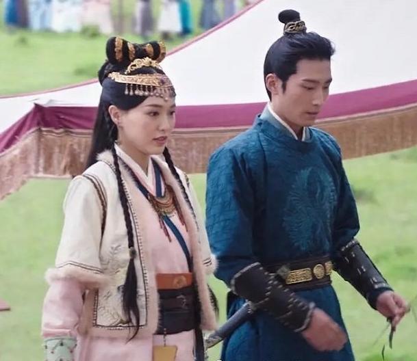 Các kiểu make-up lồng lộn quá đà của mỹ nhân Hoa ngữ-5