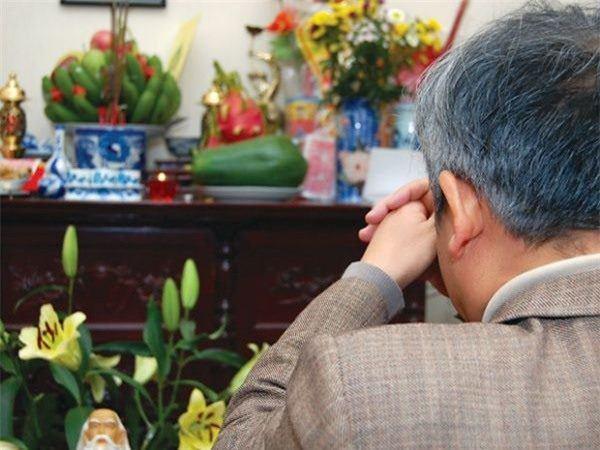 Ngày Rằm thắp trên bàn thờ bao nhiêu nén hương để thu hút tài lộc, mọi chuyện hanh thông?-4