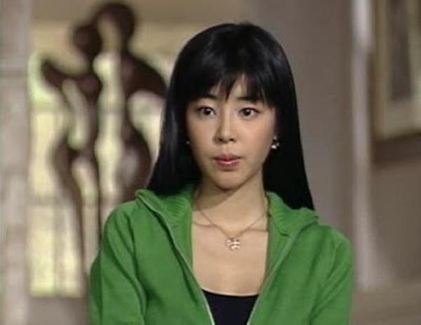 Mỹ nhân Giày Thuỷ Tinh sau 18 năm: Ác nữ đóng cảnh bỏng mắt, tuổi U50 phim vận vào đời-6