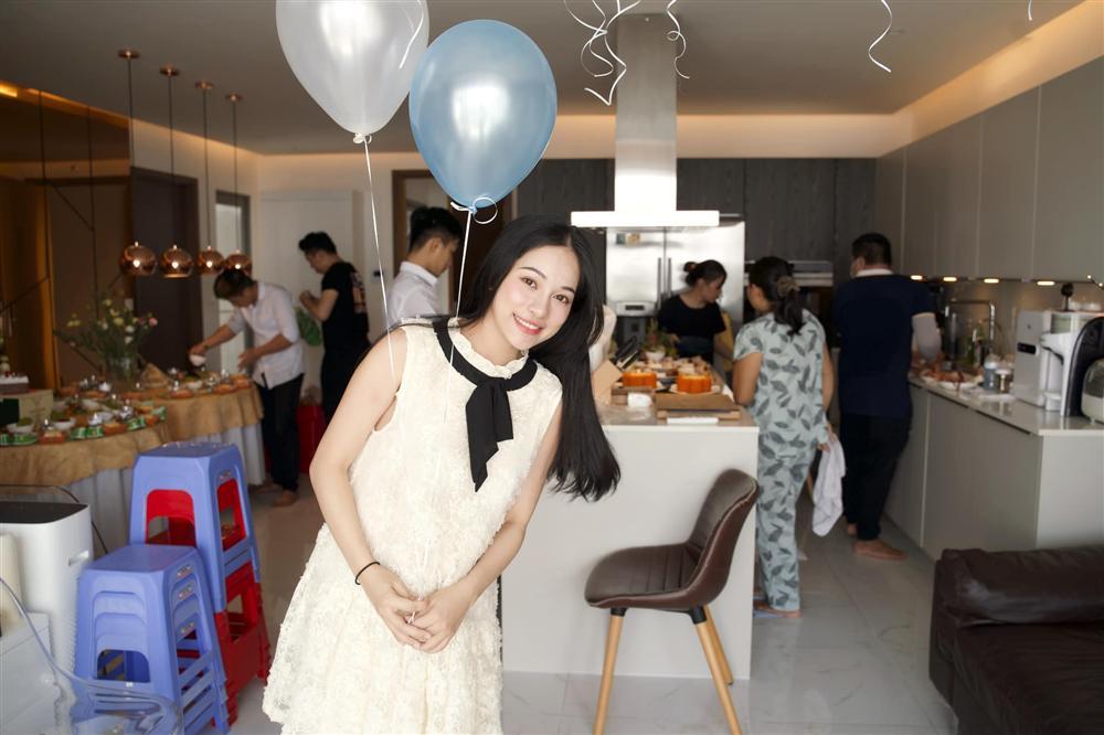 Nhan sắc 3 mỹ nhân Việt sinh đôi sau 1 tháng vượt cạn-7