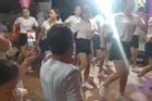 Đáng yêu hết nấc: 'Hội chị em chân ngắn' quẩy tung nóc trong đám cưới ở Thái Bình