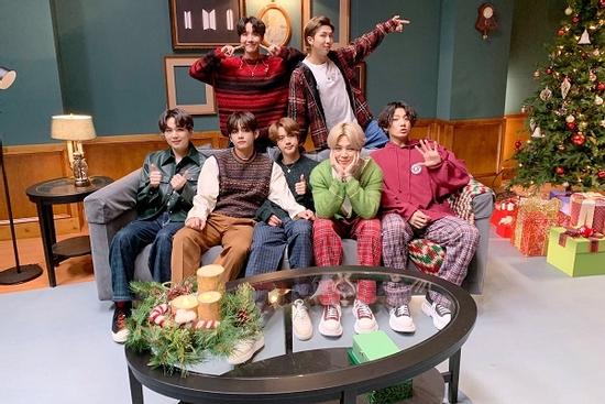 BTS phân thân, bài hát ý nghĩa, ngay cả background cũng phải chân thực mới chịu