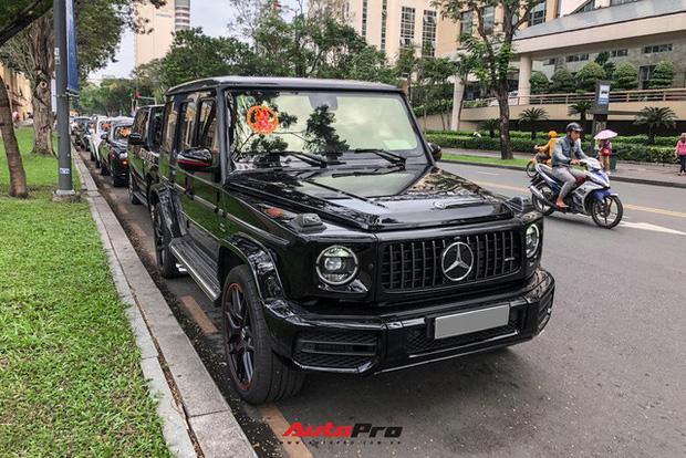 Choáng ngợp dàn siêu xe Phan Thành mang đi hỏi vợ, dẫn dầu là Rolls-Royce Wraith 34 tỷ-10