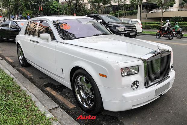 Choáng ngợp dàn siêu xe Phan Thành mang đi hỏi vợ, dẫn dầu là Rolls-Royce Wraith 34 tỷ-8