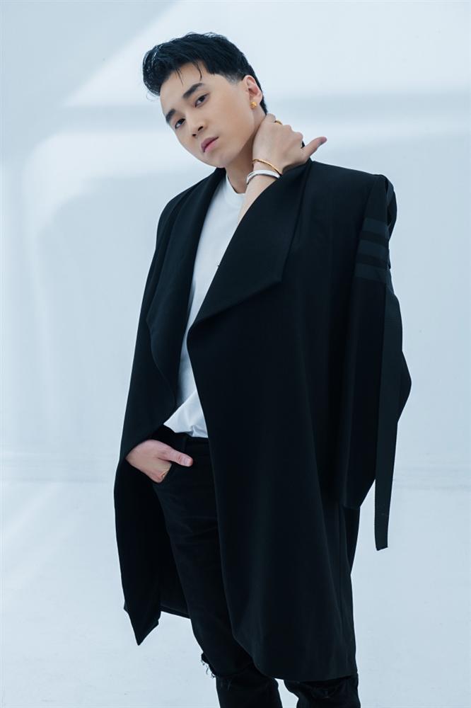 Sau Rap Việt cực hot, Karik nhận nút vàng YouTube-3