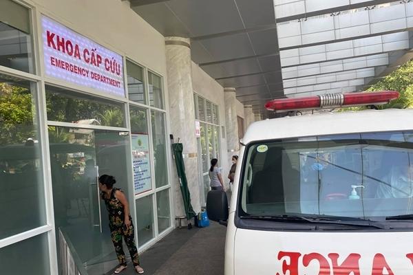 Bé gái 3 tuổi nghi bị mẹ đánh chảy máu não: Ăn đòn vì để phân dính dép-3