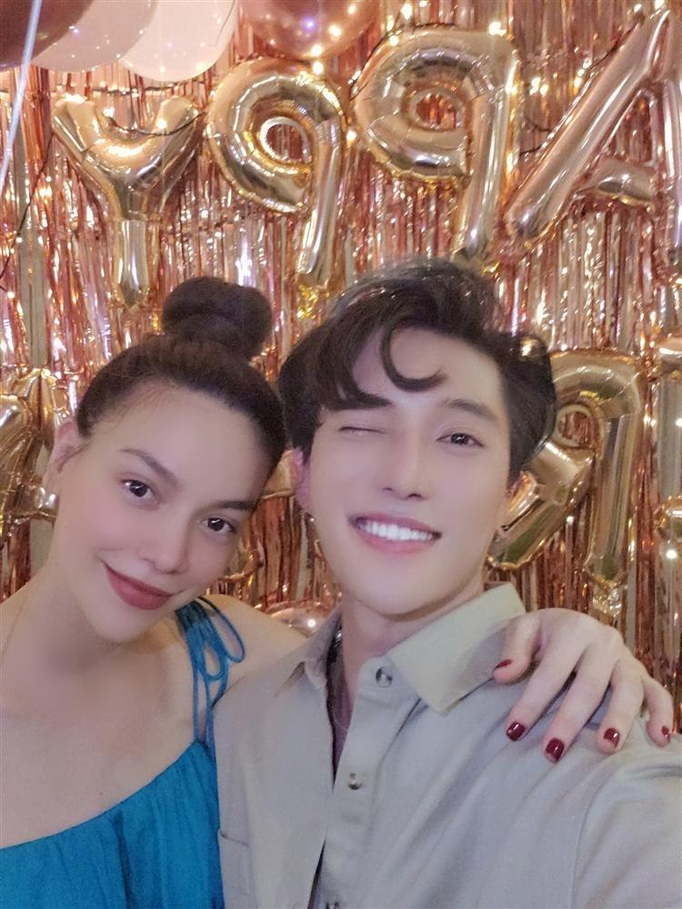 Đồng nghiệp để lộ vóc dáng thật của bà đẻ Hồ Ngọc Hà-5