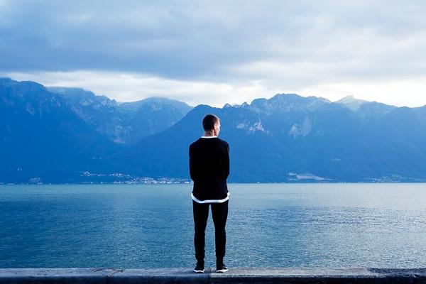 Trong khi mọi người đang tràn đầy năng lượng thì các cung hoàng đạo này lại trở nên trầm lắng hơn trong tháng Nhân Mã-1