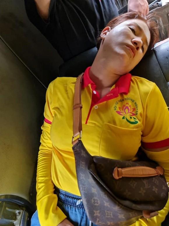 Trang Trần gặp hành trình từ thiện bão táp: Xe vỡ kính, tưởng lao xuống vực-3