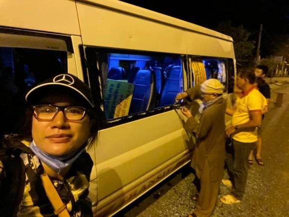 Trang Trần gặp hành trình từ thiện bão táp: Xe vỡ kính, tưởng lao xuống vực-6