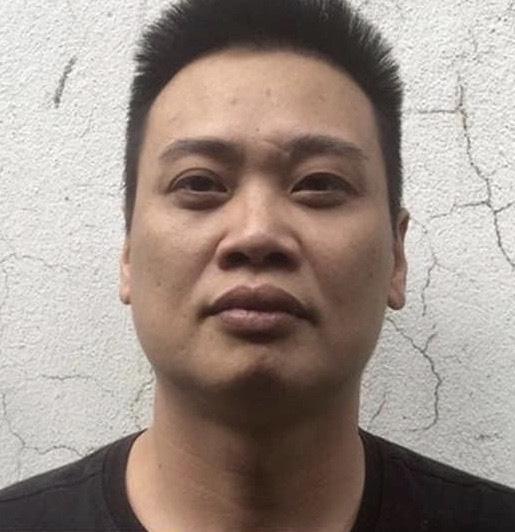 Giả danh cảnh sát hình sự tán tỉnh người phụ nữ bán đất có tiền, thiếu thốn tình cảm-1