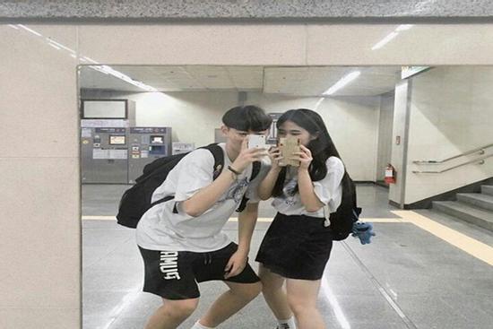 Vừa báo 'hai vạch' cho người yêu thì mẹ chồng tương lai gọi điện tới nói câu khiến cô run rẩy