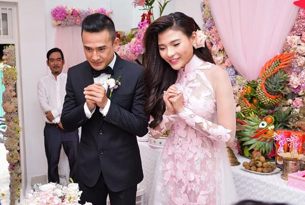 Nhật Lê và loạt mỹ nhân Việt chọn áo dài hồng ngày ăn hỏi-14