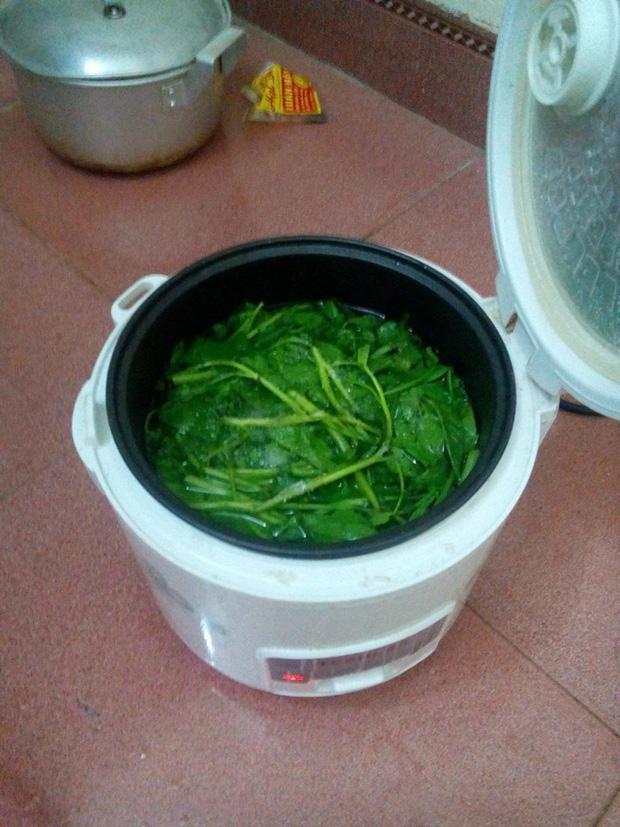 Một chiếc nồi cơm điện cân cả chục món ăn, món nào cũng long trọng-4