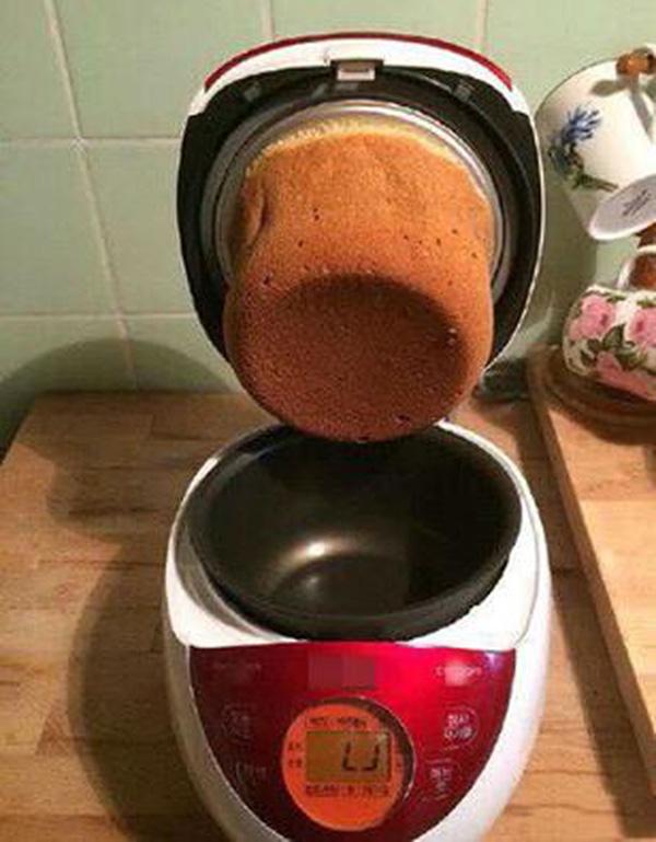 Một chiếc nồi cơm điện cân cả chục món ăn, món nào cũng long trọng-8