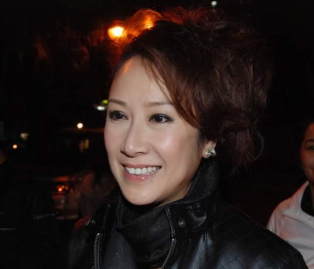 Trải nghiệm ngủ trong túi đựng xác chết không thể quên của nghệ sĩ lão làng TVB-3