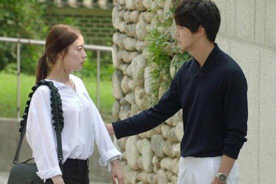 Ngày ăn hỏi, tôi đứng tim, nín thở khi nhìn thấy phù rể bên họ nhà trai